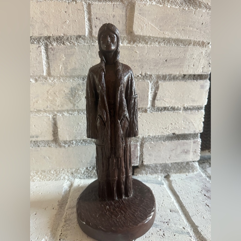 Vintage signed Largo Sculpture of Native American Woman